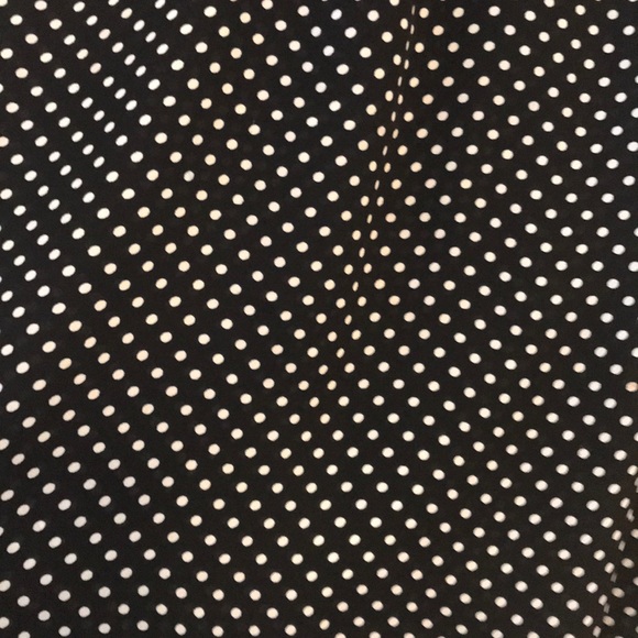 Sleeveless polka dot blouse - Picture 2 of 4